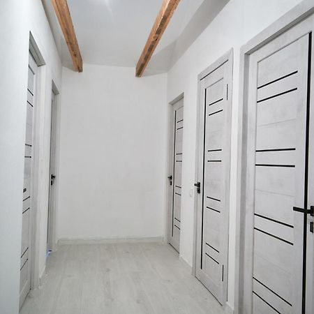 Sweet Vibe Home Almaty Esterno foto